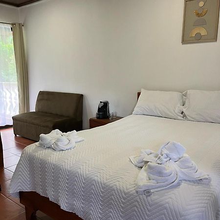 Hotel Y Restaurante El Paramo San Rafael  ภายนอก รูปภาพ