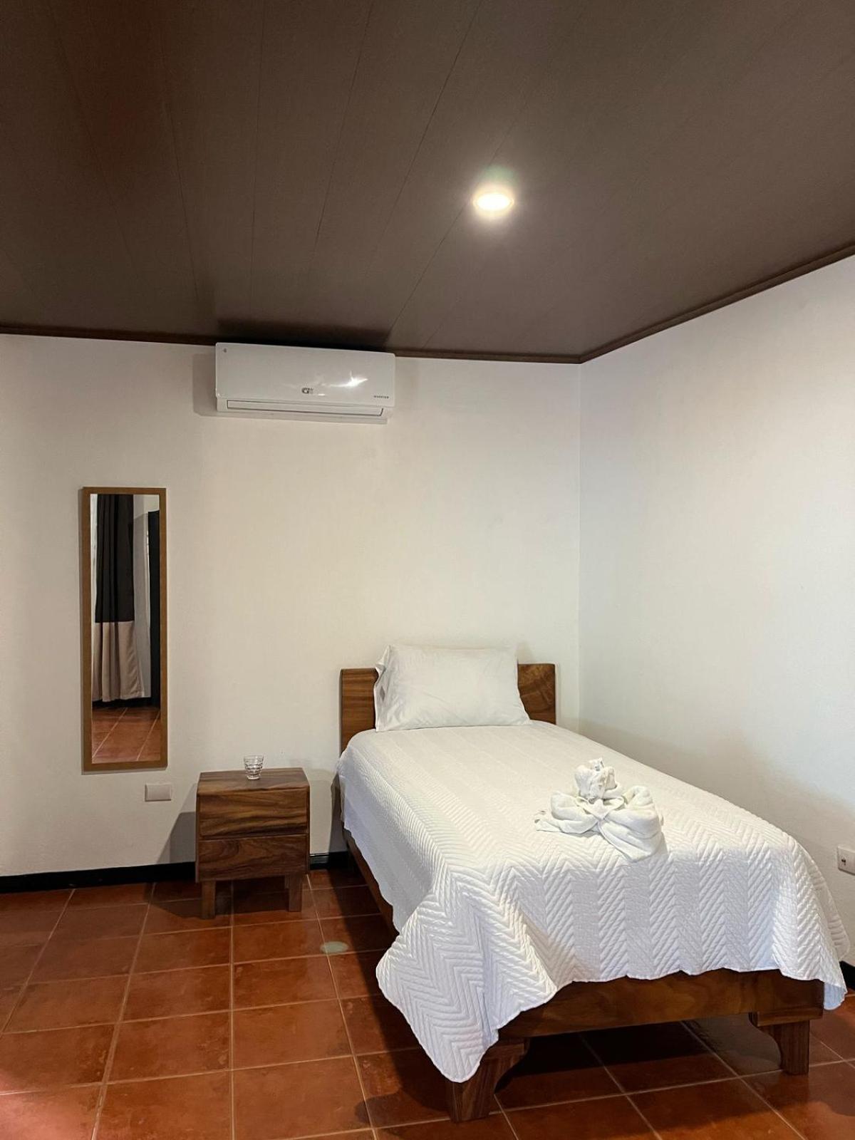 Hotel Y Restaurante El Paramo San Rafael  ภายนอก รูปภาพ