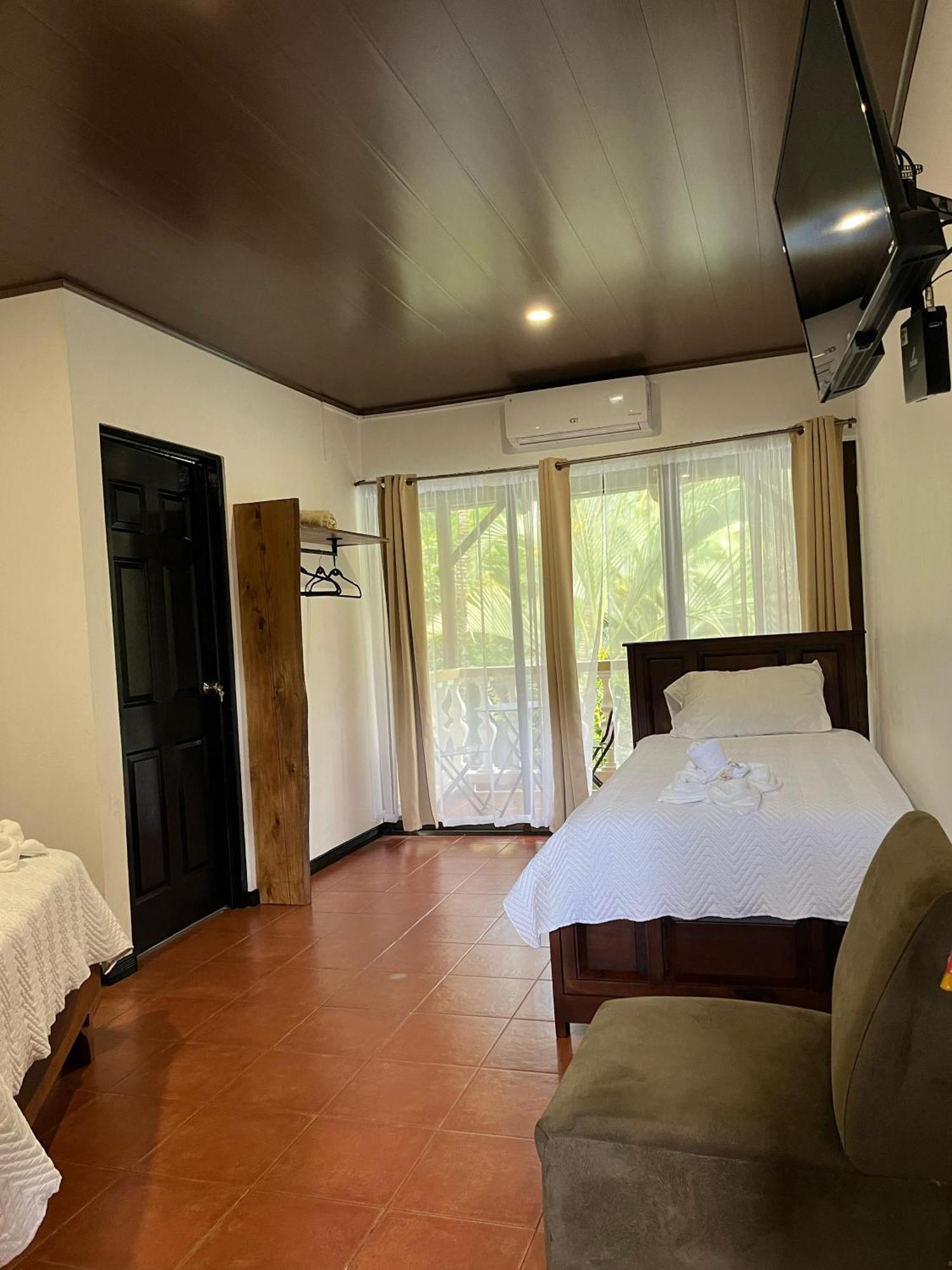 Hotel Y Restaurante El Paramo San Rafael  ภายนอก รูปภาพ