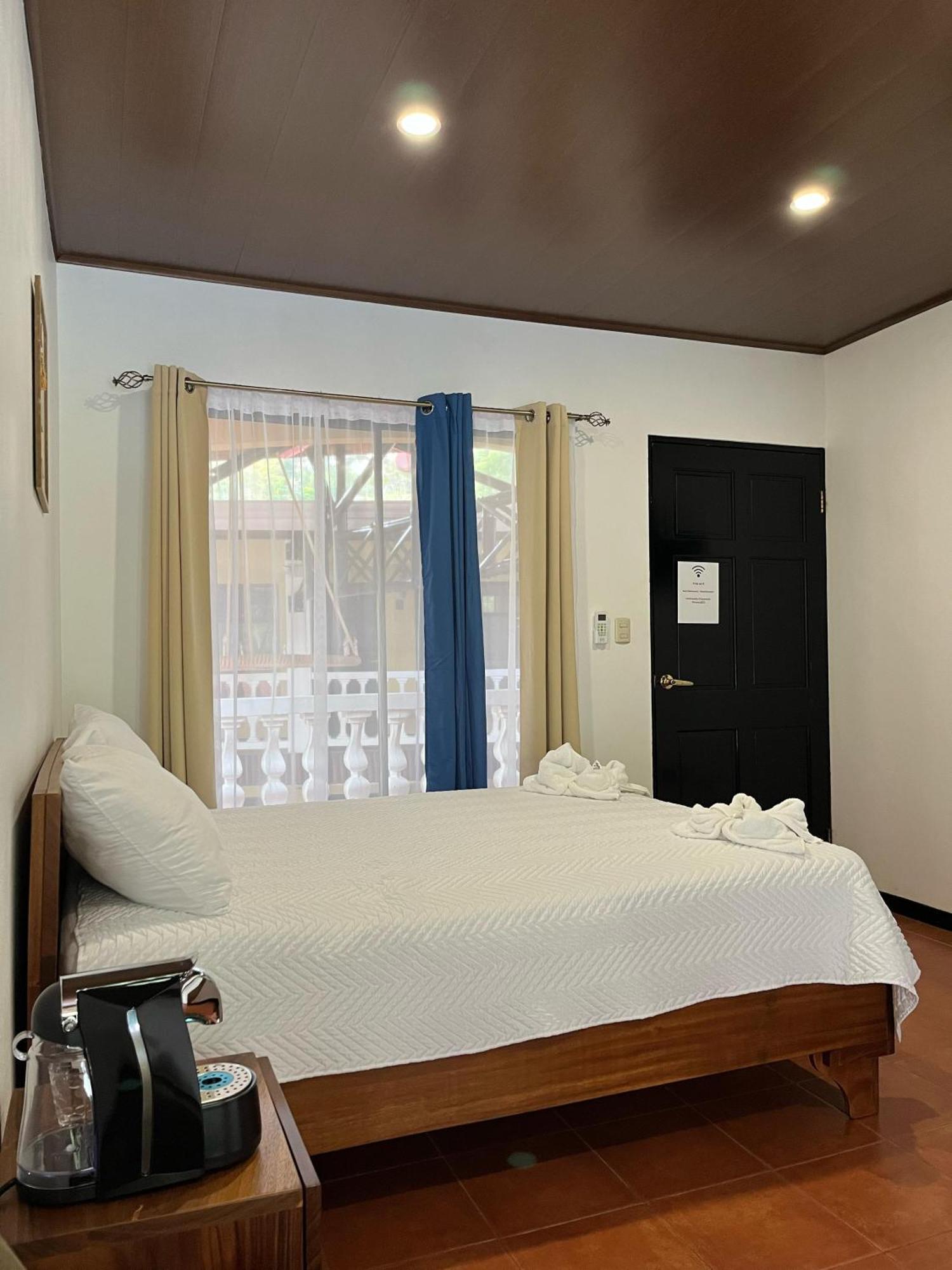 Hotel Y Restaurante El Paramo San Rafael  ภายนอก รูปภาพ