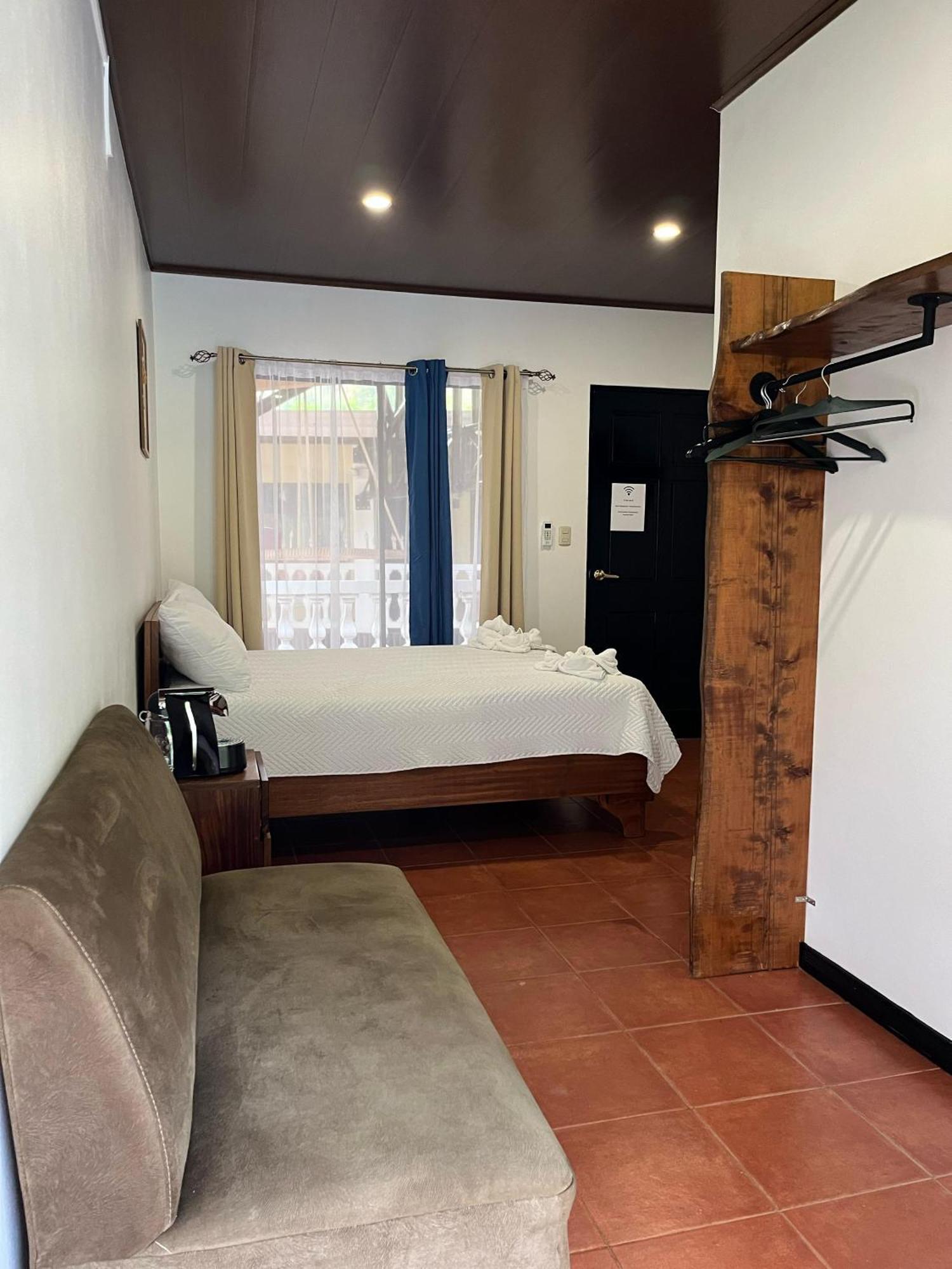 Hotel Y Restaurante El Paramo San Rafael  ภายนอก รูปภาพ